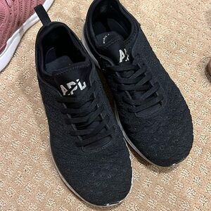 APL Techloom Sneakers